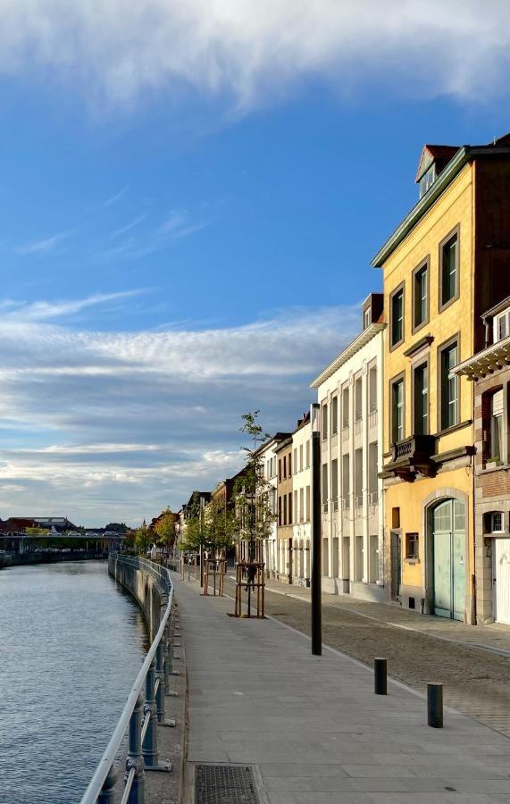 Appartement Et Parking Privatif Le Long De L Escaut Tournai Luaran gambar